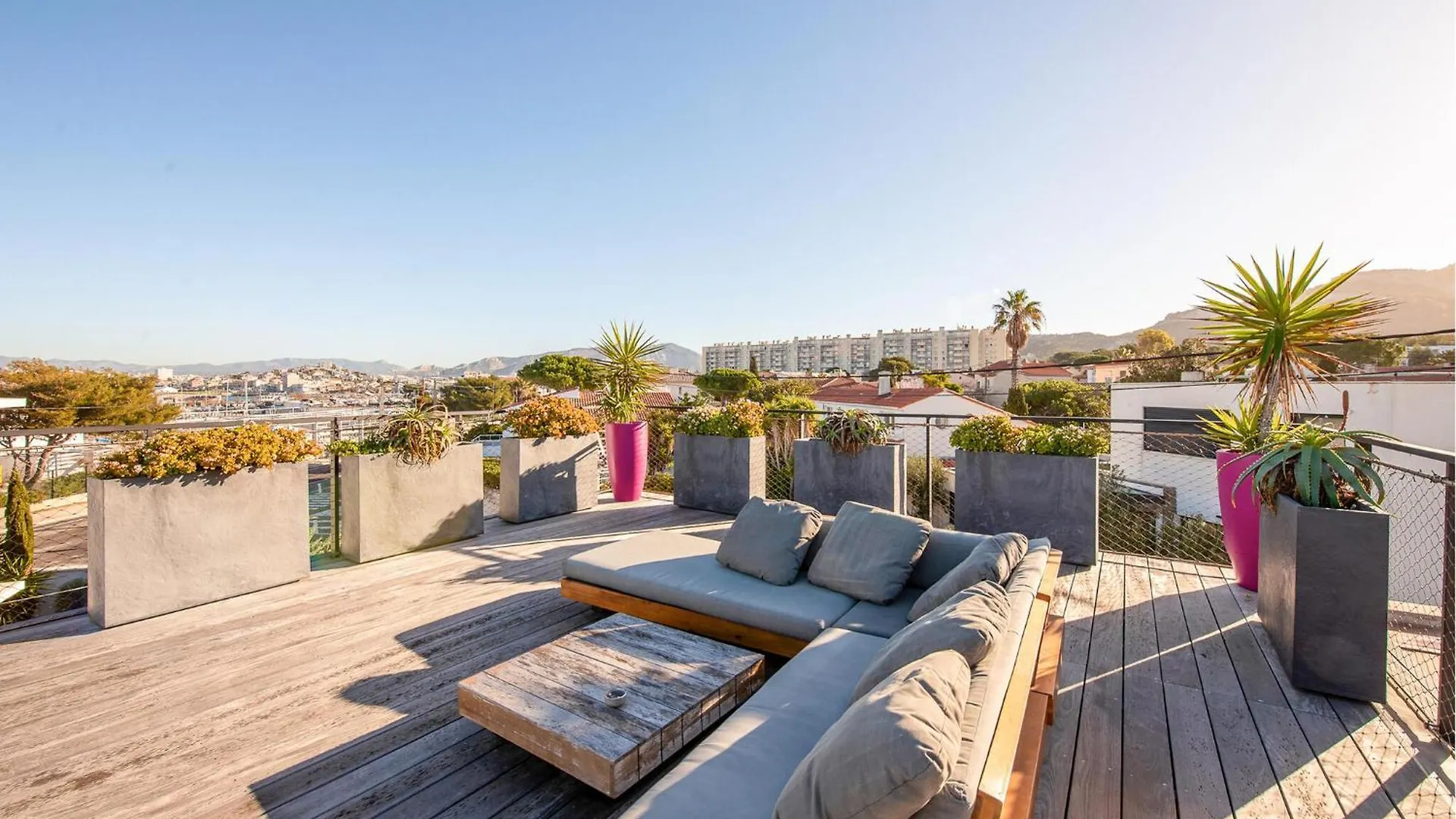 Gorgeous Home In Marseille With Kitchen Francja
