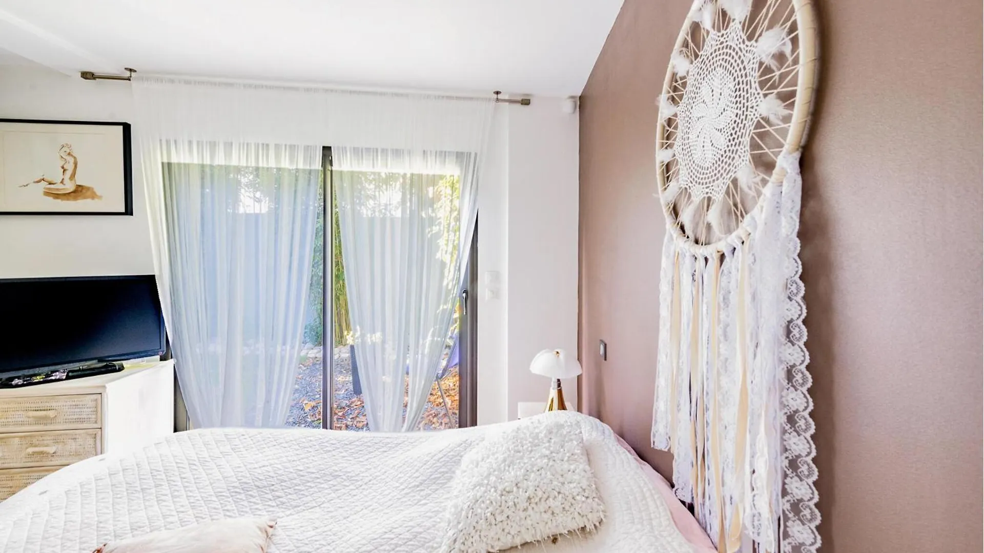 Gorgeous Home In Marseille With Kitchen Dom wakacyjny