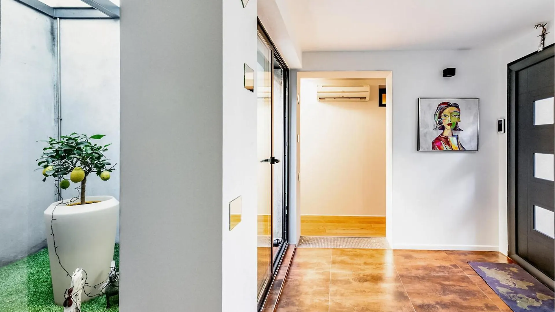Dom wakacyjny Gorgeous Home In Marseille With Kitchen Francja